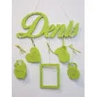 5 závesných doplnkov s menom farba zelená