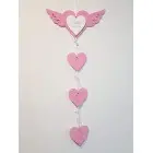 Drevené meno so 4 údajmi na ochranárskych krídlách anjela