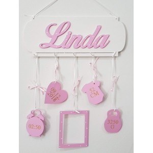 Wooden name tag with 5 accessories Linda