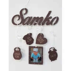 5 hanging accessories with the name color chocolate