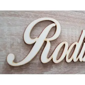 Drevený rodinný kalendár typ B s nápisom "Rodinka" SK 2