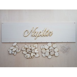 Holz Familienkalender Typ D mit der Aufschrift "Naptár"