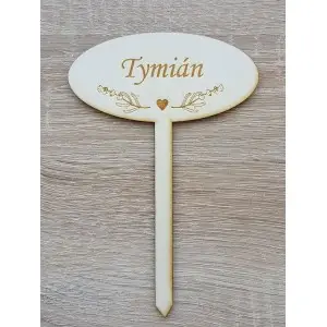 Stecke den Zahnstocher in den Thymian