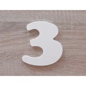 Číslo 3