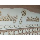 Drevený rodinný kalendár typ B s nápisom "Rodinný kalendár" KLÚČ