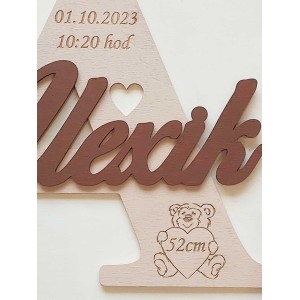 Drevené písmeno s menom a údajmi cca 30cm - Alexik 2
