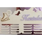 80cm drevený vešiak na medaile s laserovaním a menom krasokorčuľovanie