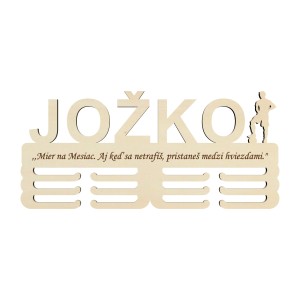 Holzmedaillenhalter mit Namen und gelasertem Text 45 cm