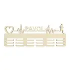 Drevený vešiak na medaily pulz tep srdca + meno 55cm