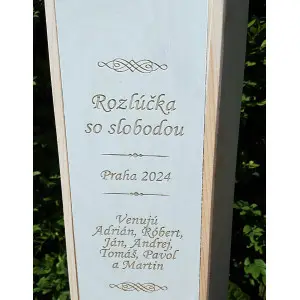 Holzverpackung Abschied von der Freiheit 2