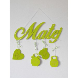 Holzname mit grüner Farbe