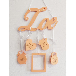 5 hanging accessories with the name color orange