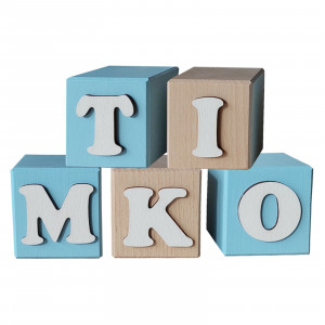 Painted wooden cubes with the name 5.5cm
