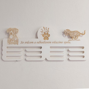 Maľovaný držiak na medaily 45cm + gravírovanie z FOTO psíka 2