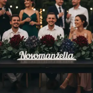 Wedding stand Newlyweds 2