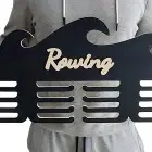 Medaillenaufhänger aus Holz WAVES 80cm + Gemälde + Name