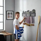 Medaillenaufhänger aus Holz WAVES 80cm + Gemälde + Name