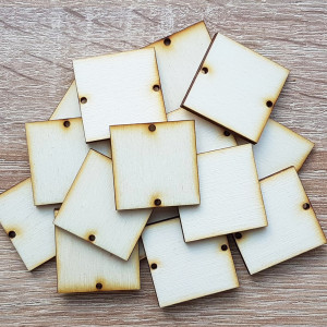 Doplnky výrez štvorce s opálenými hranami k rodinnému kalendáru