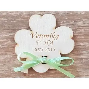 Wooden four-leaf clover for the graduation ceremony - prom