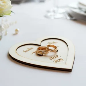 Hochzeitsteller für Eheringe mit den Namen der Berge 2