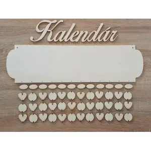Drevený rodinný kalendár typ A s nápisom "Kalendár" 2