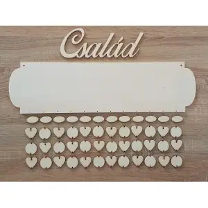 Drevený rodinný kalendár typ A s nápisom "Család" 2