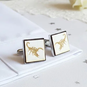 Natural square cuffs with a picture