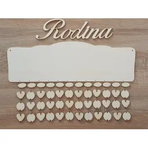 Drevený rodinný kalendár typ B s nápisom "Rodina" SK 2