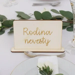 Tabuľka na stôl rodina nevesty