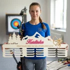 80 cm Holzmedaillenhänger mit Lasergravur und dem Namen Bogenschießen