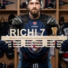 80cm drevený vešiak na medaile s laserovaním a menom HOKEJ, HOKEJBAL