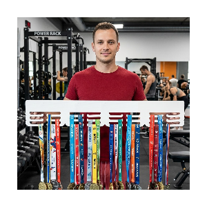 80cm drevený vešiak na medaile BEZ MENA A ŠPORTU 2