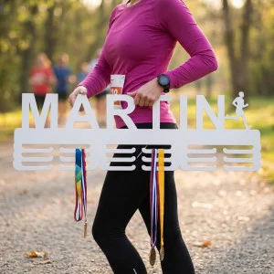 80cm drevený vešiak na medaile bez laserovania - Martin 2