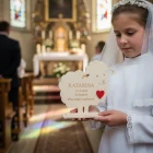 Dekoration zur Erstkommunion: Schaf mit Namen, 15 cm