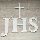 Drevený kresťanský nápis - JHS a krížik šírka 42cm