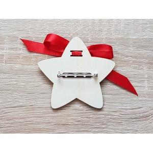 Wooden stroller brooch with the name-star 2