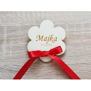 Wooden brooch for the pram with the name-flower